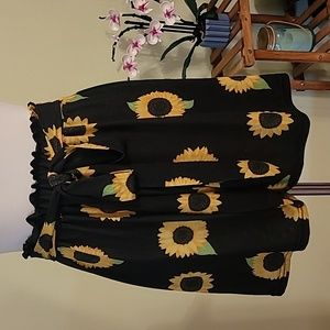 Simply Southern Sunflower Shorts - Sm/Med